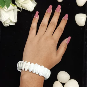 Natural White Seashell Beaded Bracelet