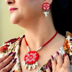 Hand-Painted Resin Necklace Set