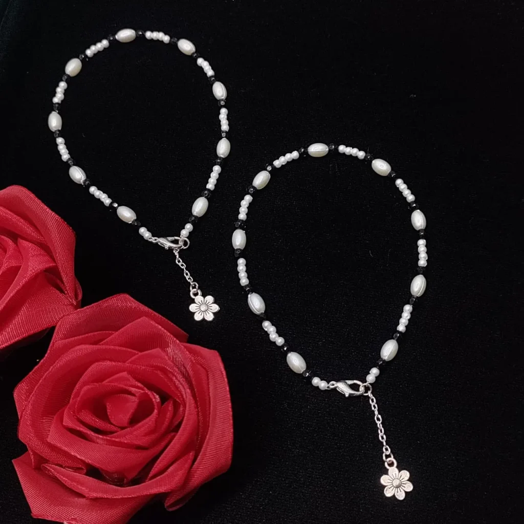 Dual-tone Black & White Beaded Anklet