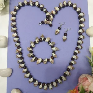 Handcrafted Seashell & Wooden Bead Jewelry Set