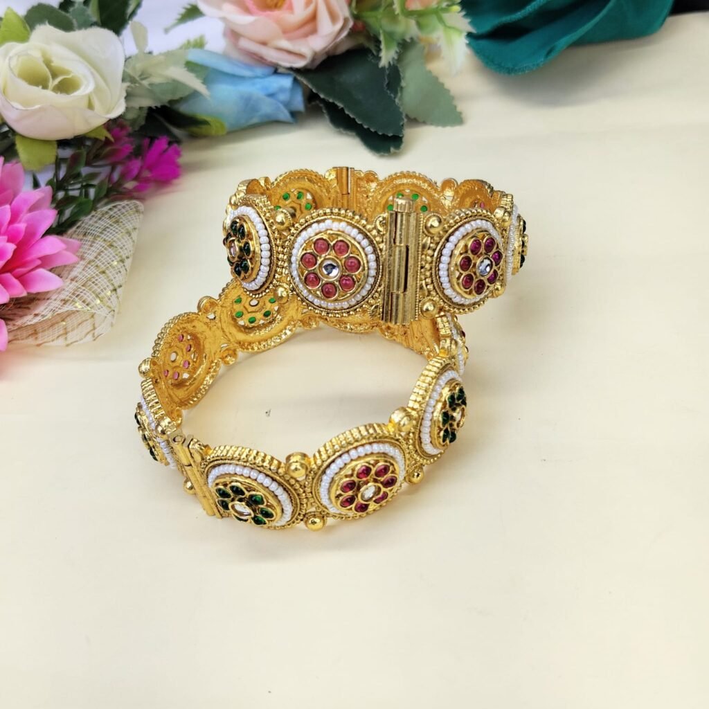Rajwadi Style Openable Brass Kada Set