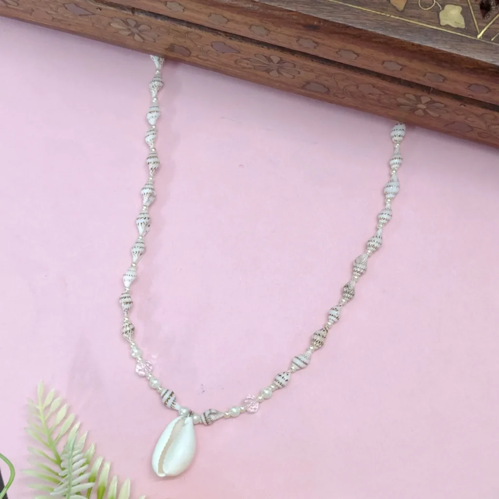 Handcrafted Beach Style Shell Necklace