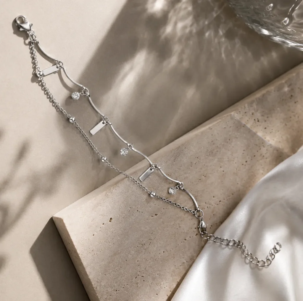 Minimalist Silver-Tone Wave Design Anklet